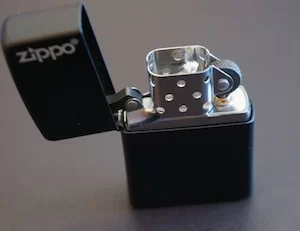 Recharge essence briquet ZIPPO 125ml remplissage, recharger Zippo